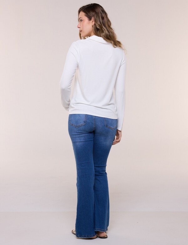 Remera Cuello Polo Con Botones CRUDO
