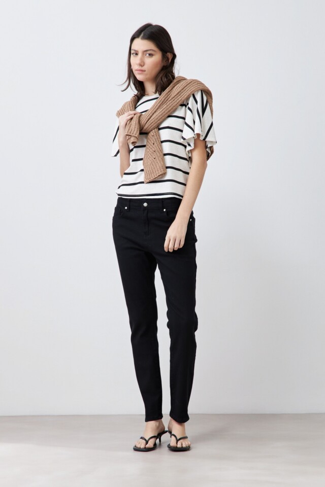 Pantalón slim Janis negro