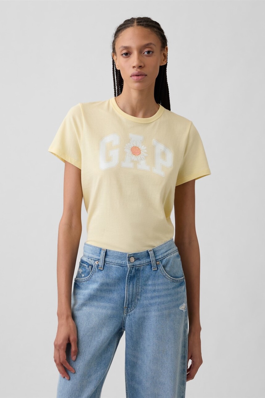 Remera Logo Gap Manga Corta Mujer Maize