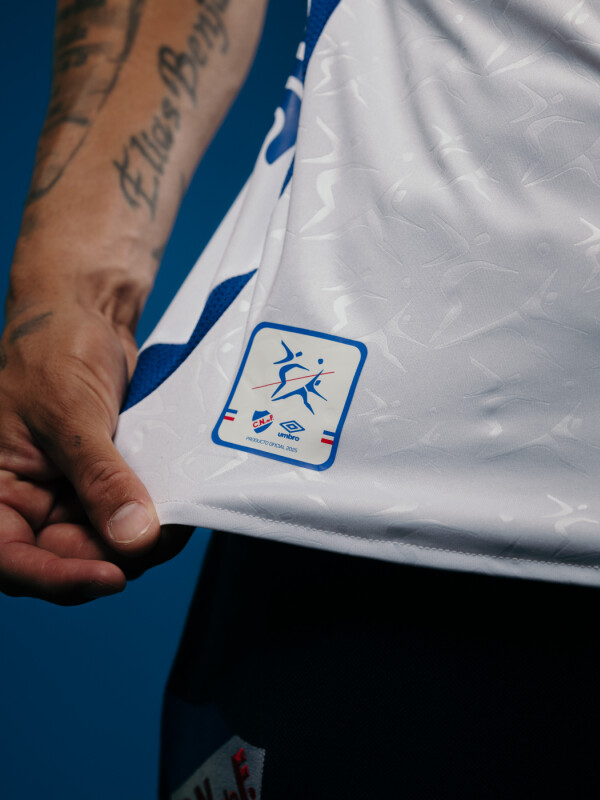 CAMISETA HOME OFICIAL 2025 Nacional Hombre Skuba, Blanco, Azul Royal