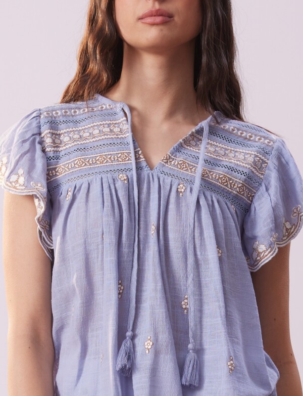 Blusa Bordada CELESTE