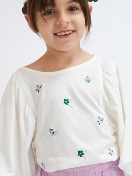 Camiseta manga corta volados Bordado flores - Crudo