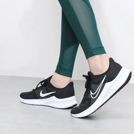 Nike Downshifter 11 Black/White
