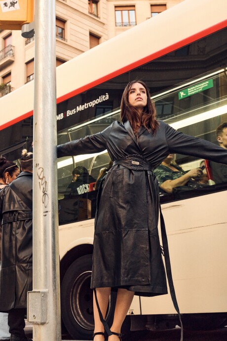 Matrix Trench Negro