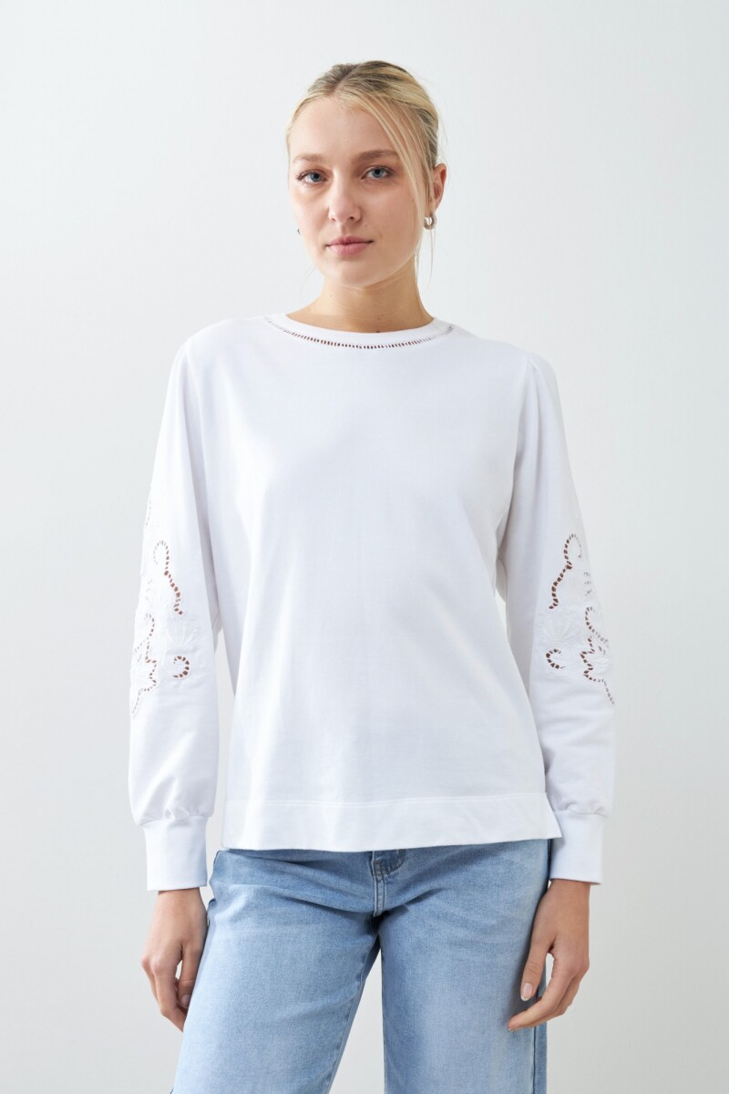 Sweatshirt con calados bordados blanco