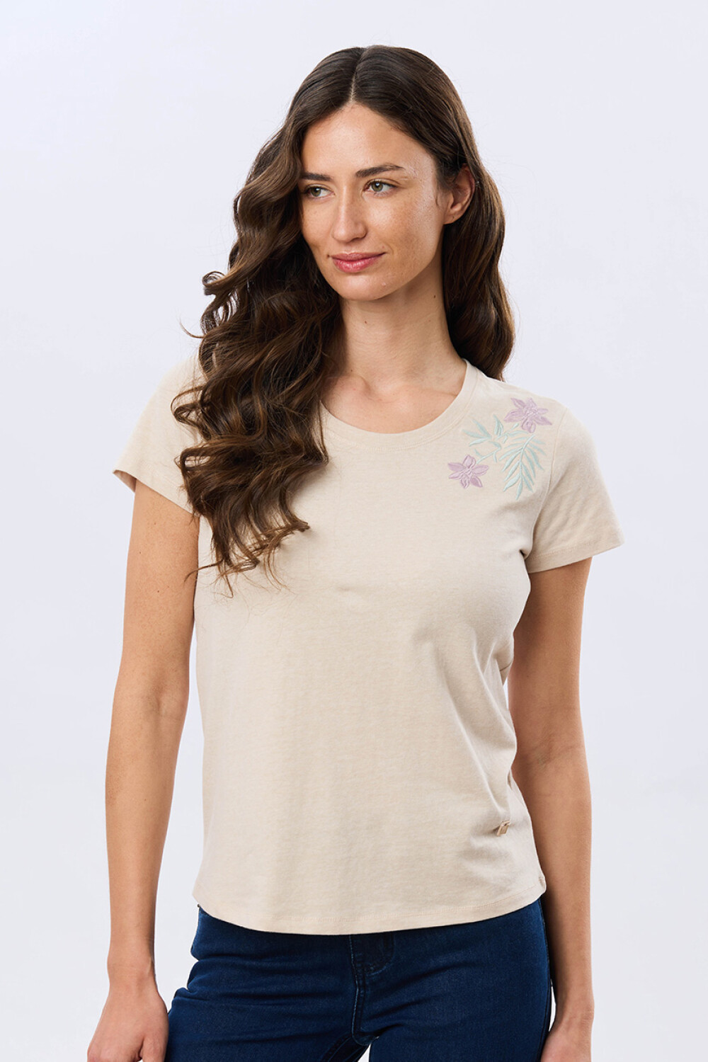 REMERA BORDADA DE ALGODÓN Beige