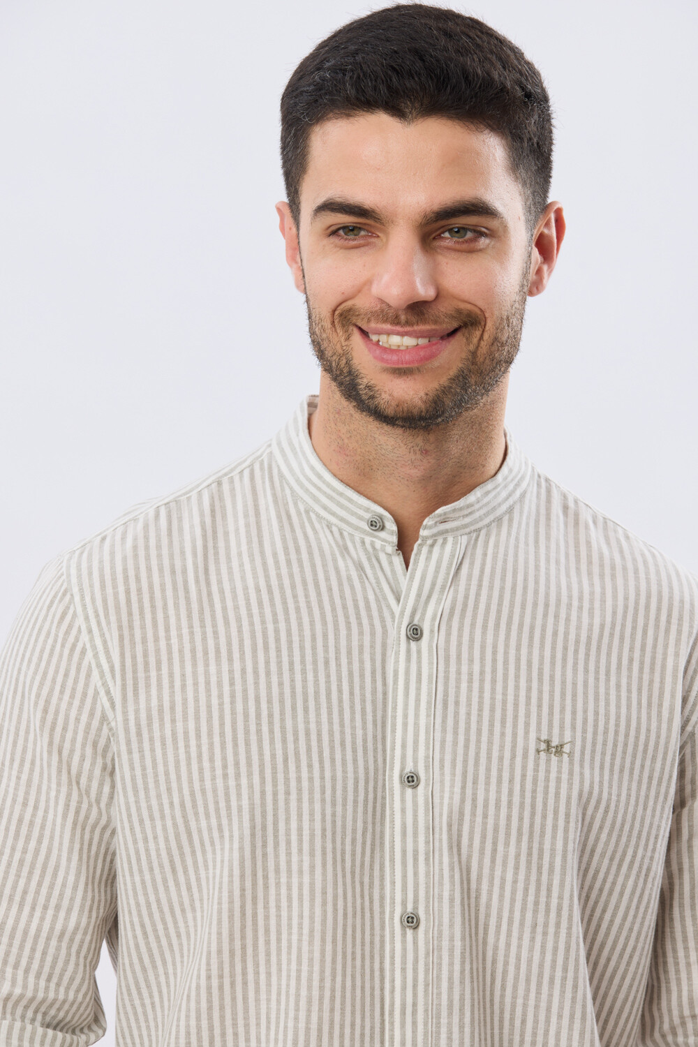 CAMISA RAYADA DE LINO CUELLO MAO Verde