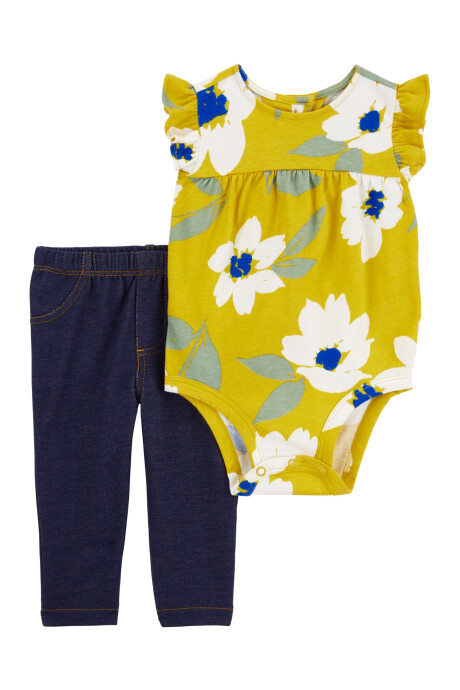 Set dos piezas, pantalón jean y body de algodón, diseño floral Set dos piezas, pantalón jean y body de algodón, diseño floral