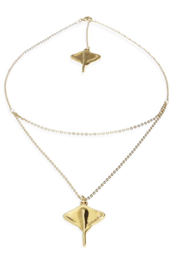 COLGANTE DE DOBLE CADENA CORTA ALEACIÓN DE METALES BAÑADO EN ORO 18K CON MANTARRAYA Colgante