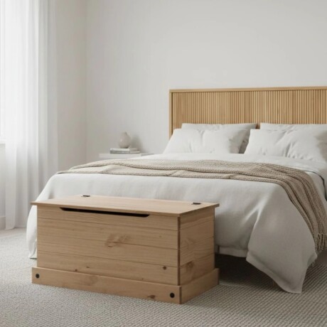 BAÚL EN MADERA MACIZA PIE DE CAMA BAÚL EN MADERA MACIZA PIE DE CAMA