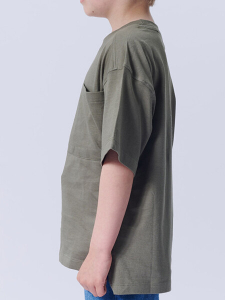 Remera oversize bolsillo Verde