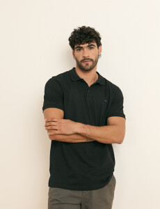 520752 REMERA HARRINGTON LABEL Negro