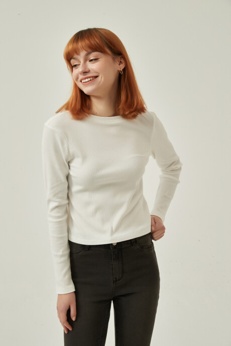 Remera Cedar Marfil / Off White