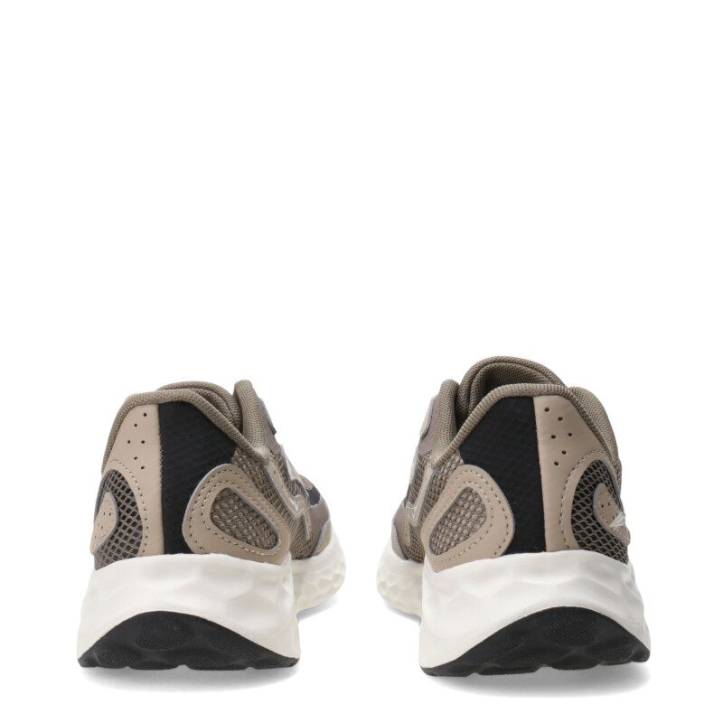Championes de Mujer New Balance Fresh Foam Arishi v4 Marrón - Negro