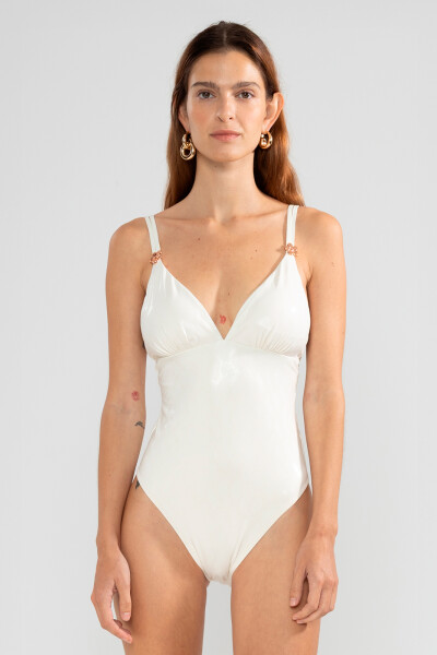 AME ONE PIECE Snake Ivory