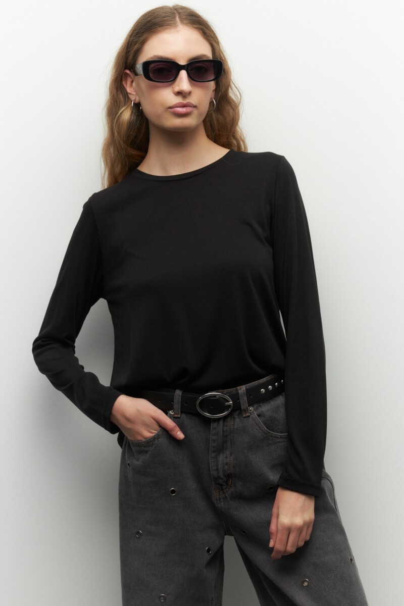 REMERA LORAINE Negro