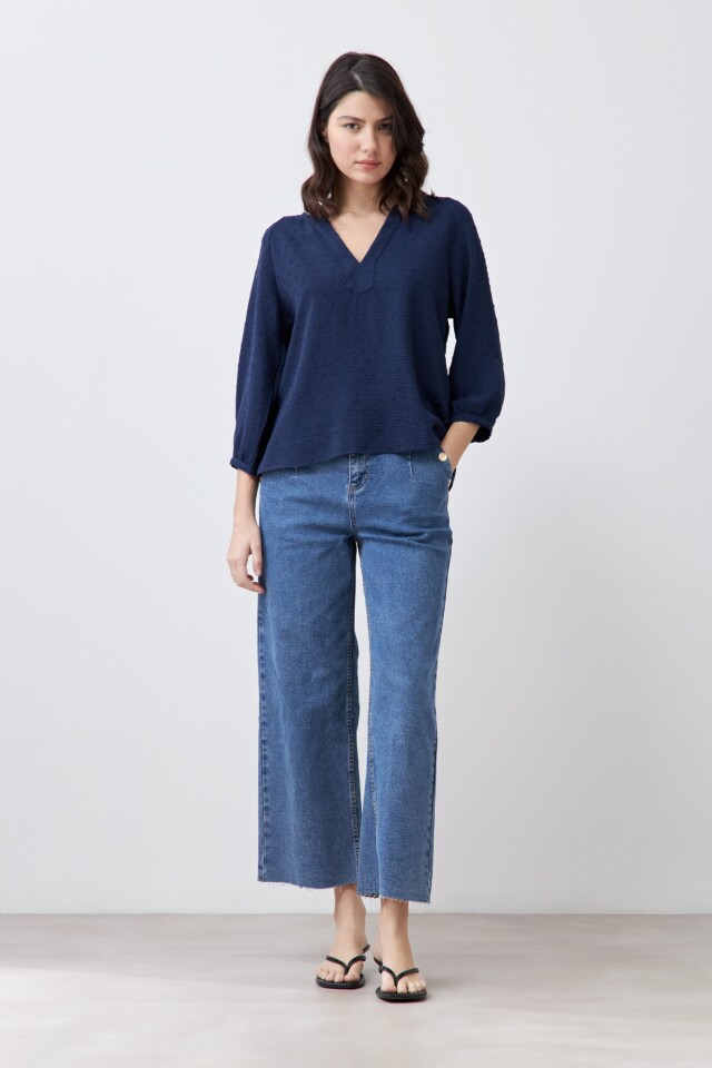 Blusa fantasía escote V azul marino