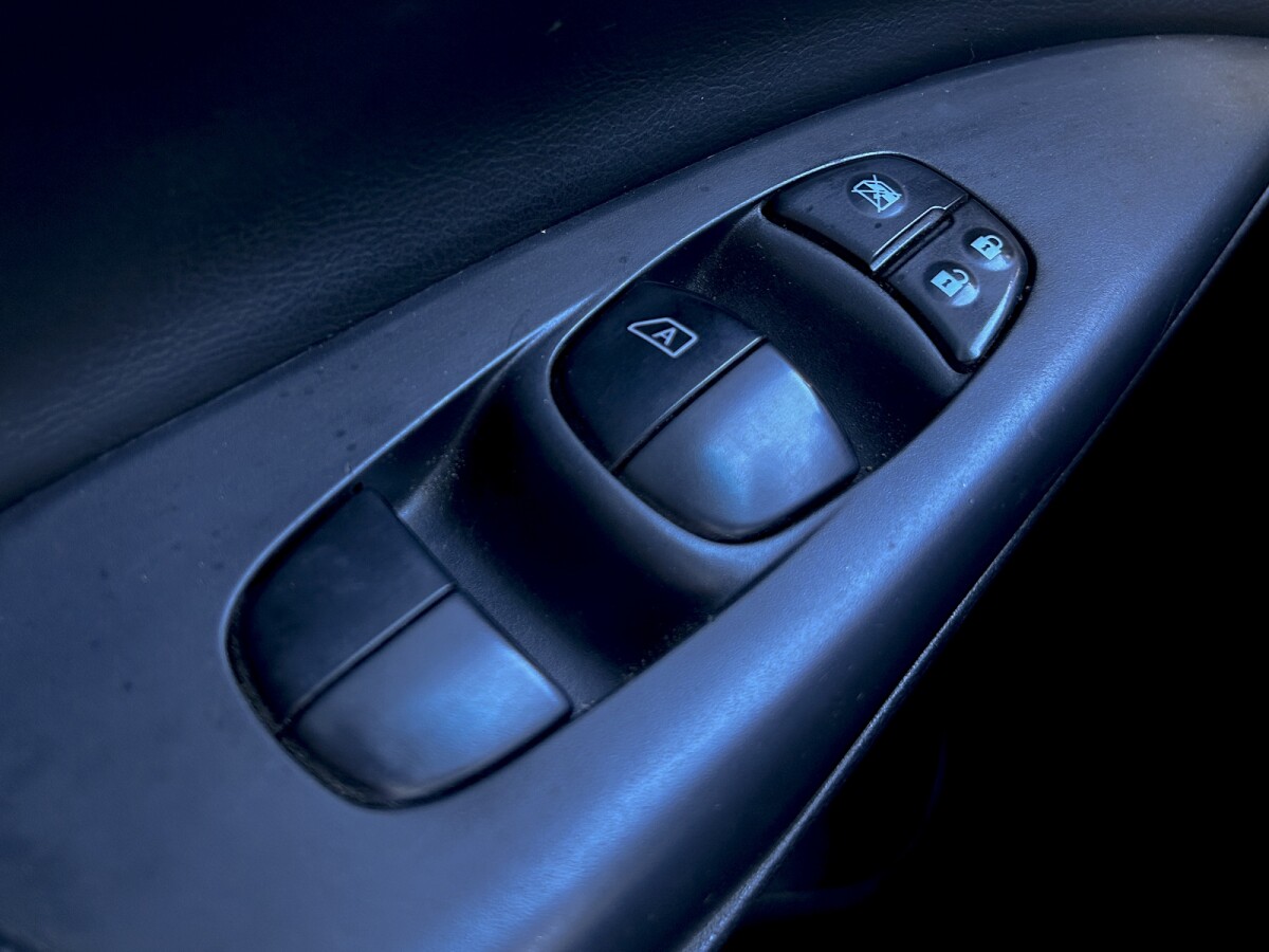 Nissan Sentra 1.8 Exclusive CVT Permuta / Financia Nissan Sentra 1.8 Exclusive CVT Permuta / Financia