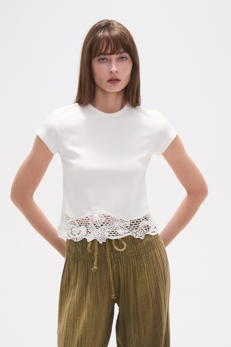 Remera Velda - Marfil / Off White 