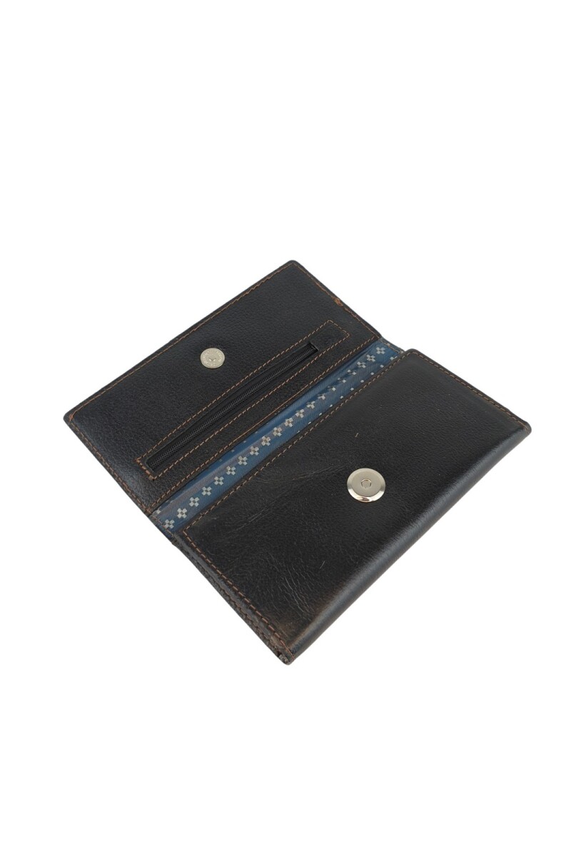 Billetera en Cuero Genuino al corte con Detalle de Guardapampa Negro