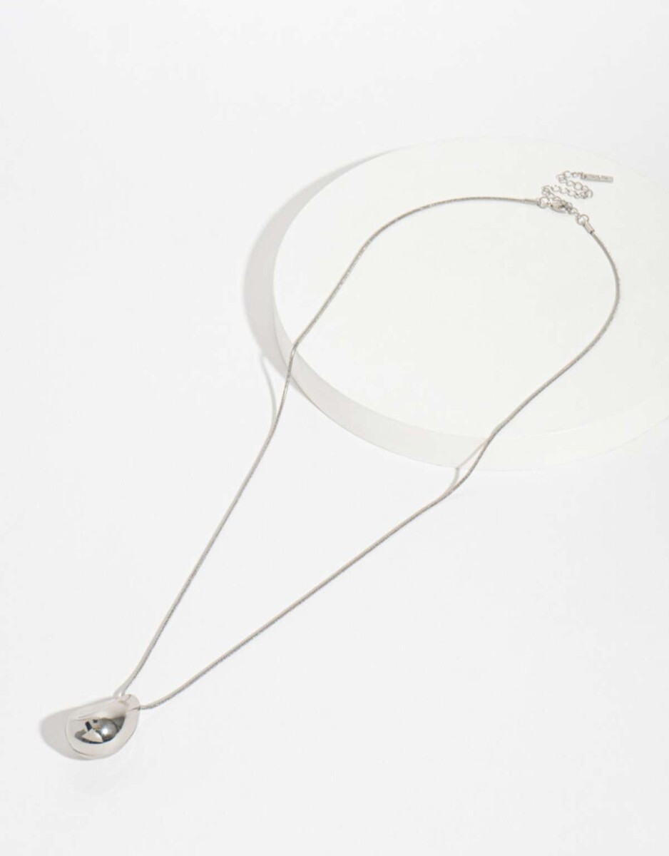 Collar Largo Con Dije Metálico - Plateado Rodio 