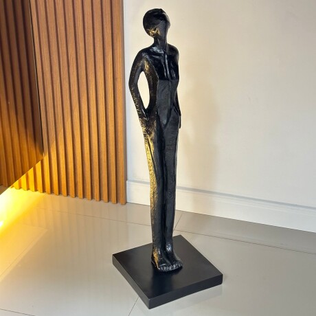 Escultura Mujer Africana En Resina Alto 88cm x Largo 15cm x Ancho 13cm Escultura Mujer Africana En Resina Alto 88cm x Largo 15cm x Ancho 13cm