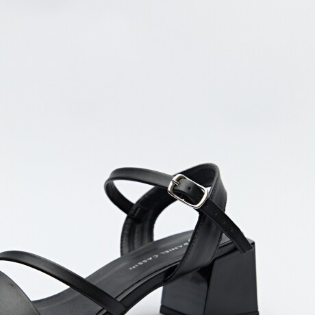 SANDALIA LUCCA Negro