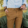Pantalón de gabardina Camel