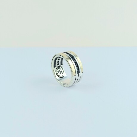 Anillo de plata 925 y double en oro 18 ktes con circonias. Anillo de plata 925 y double en oro 18 ktes con circonias.