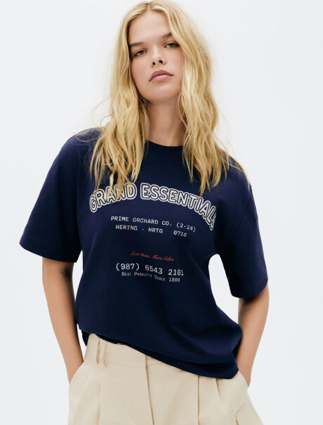 CAMISETA CON ESTAMPA MODELO OVERSIZE AZUL