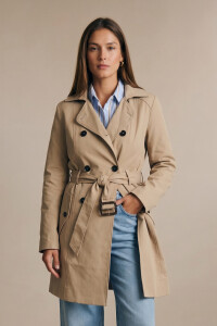 Trench Capucha Desmontable Camel