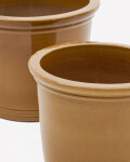 Set de 2 maceteros Presili de cerámica con acabado mostaza esmaltada Ø 37 / 47 cm Set de 2 maceteros Presili de cerámica con acabado mostaza esmaltada Ø 37 / 47 cm