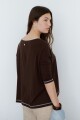 REMERA LIZA MARRON
