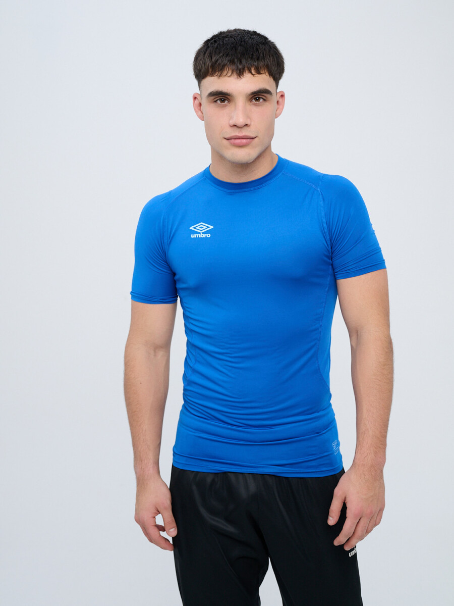 Remera Térmica Manga Corta Umbro Hombre - 030 