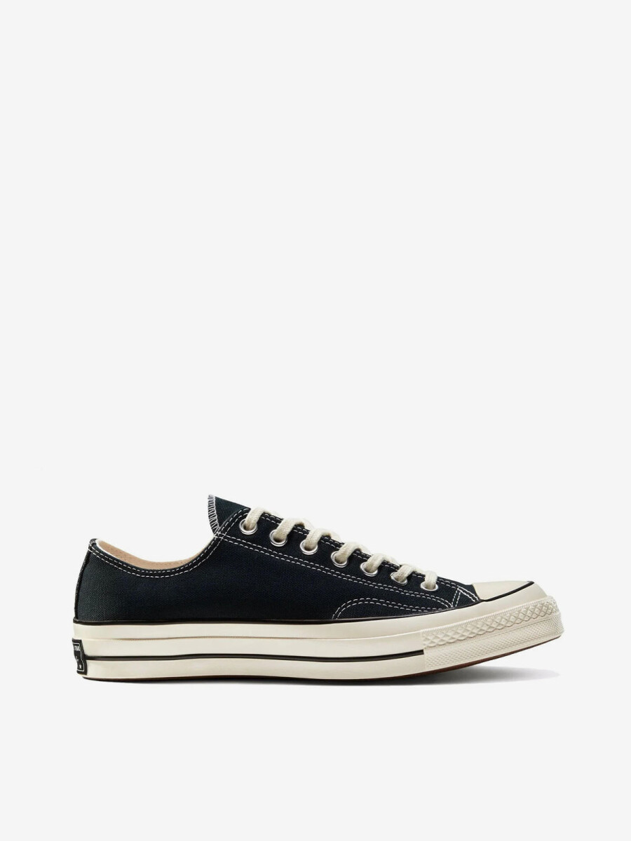 Chuck 70 