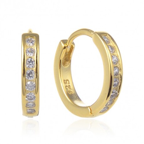Par de aros de plata 925 con baño de oro amarillo y circonias. Par de aros de plata 925 con baño de oro amarillo y circonias.