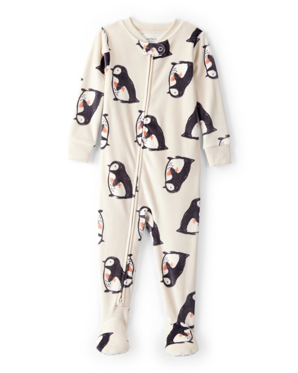 Pijama una pieza de DreamPlush, con pie, crema, diseño pingüinos. Talles 12-24M 
