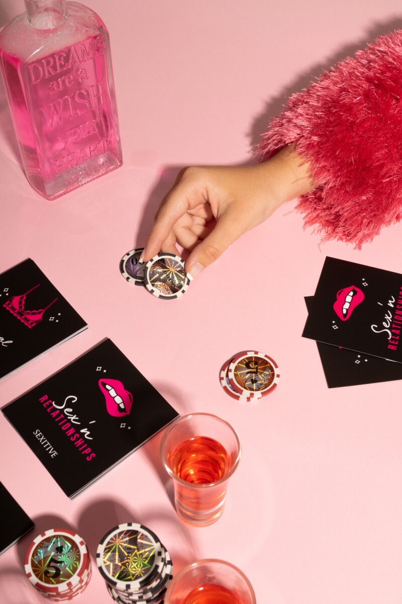 Juego Ladies night de cartas con dados negro
