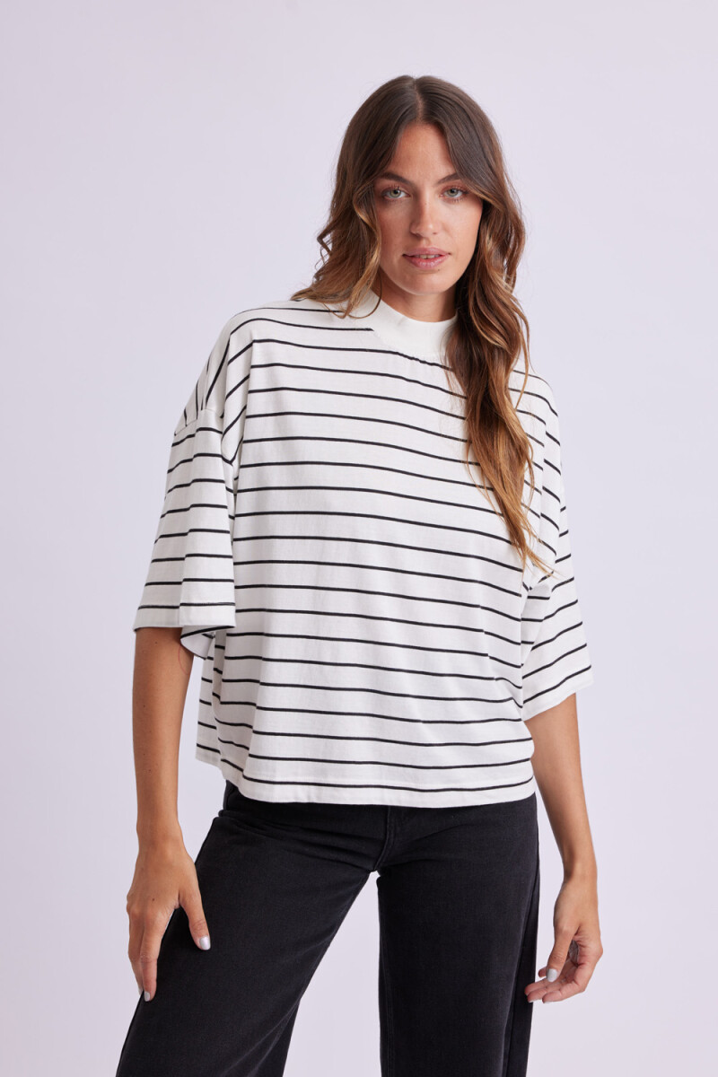 Remera manga 3/4 cuello alto Crudo
