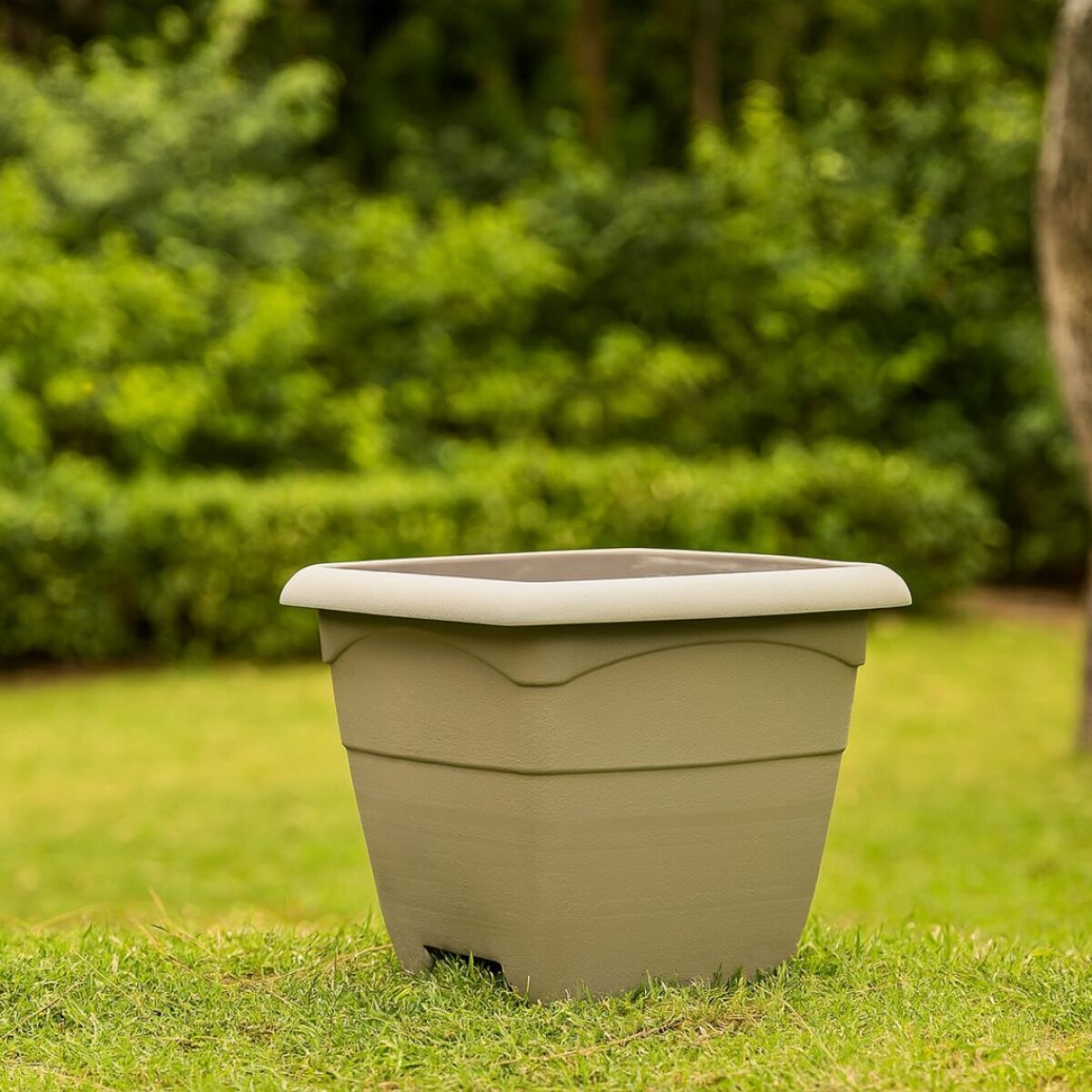 MACETA CUADRADA 11 LITROS BEIGE REF 0810 - ARENA 
