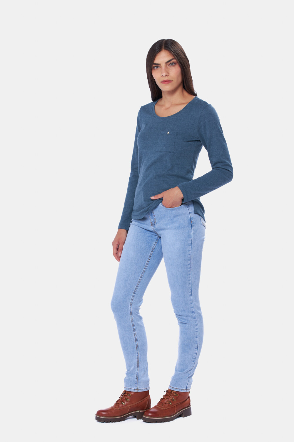 PANTALÓN DE JEAN SKINNY Celeste