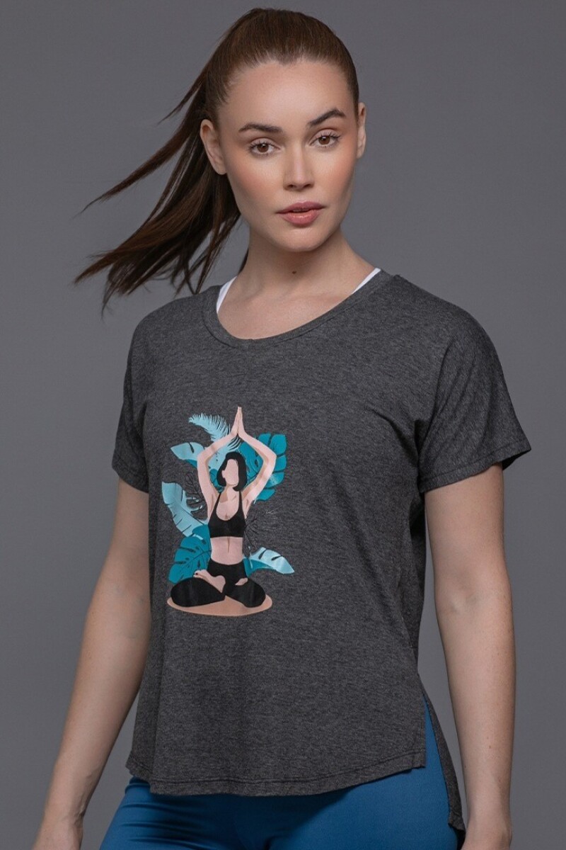 Remera con Serigrafía. Remera con Serigrafía.