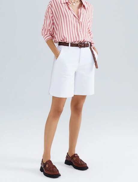 BERMUDA BÁSICA DE SARGA MODELO CHINO BERMUDA FEM