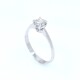 Anillo solitario en oro 18k blanco y brillante. Anillo solitario en oro 18k blanco y brillante.