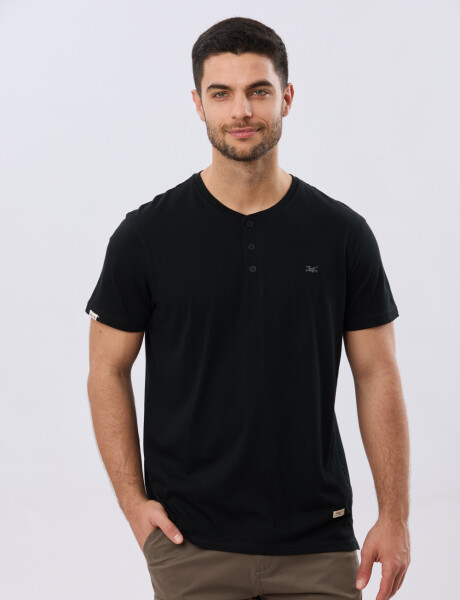 REMERA LISA DE ALGODÓN Negro