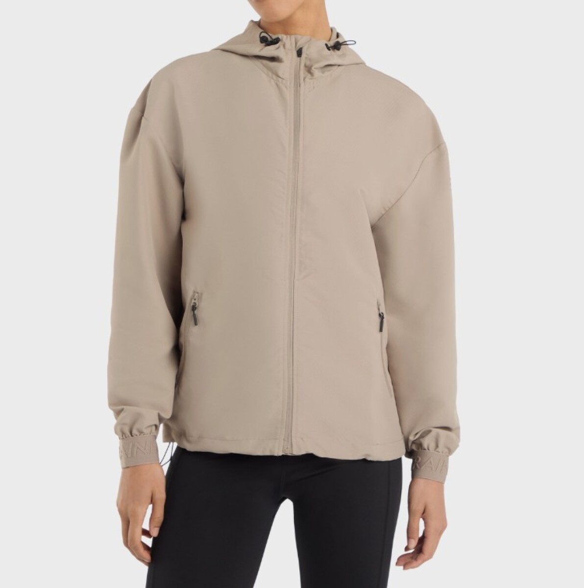 CAMPERA PRO TRAINING WINDBREAKER Umbro Mujer - 00b 