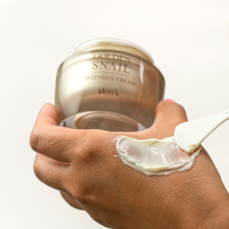 Crema nutritiva y humectante Intensiva Skin79 Golden Intensive Cream - PREVENTA - Disponible 3/7/2025 Crema nutritiva y humectante Intensiva Skin79 Golden Intensive Cream - PREVENTA - Disponible 3/7/2025