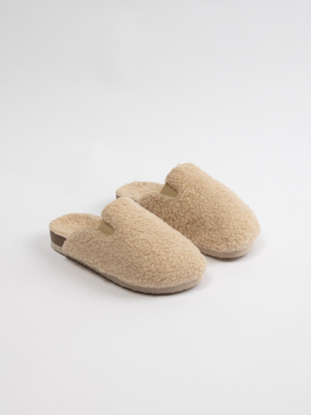 Zueco corderito Beige