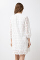 Vestido broderie cuello mao blanco