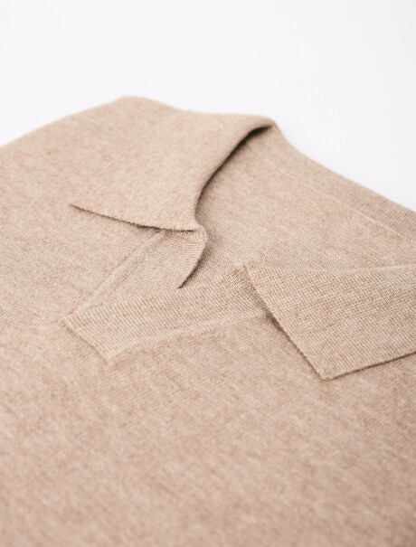 Buzo tejido cuello polo Axel beige